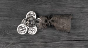 Cleaning With the Electrolyte Method