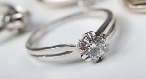 DIY Methods on How to Clean Silver Ring