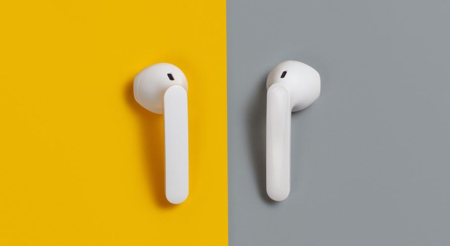 How to Clean Earbuds?