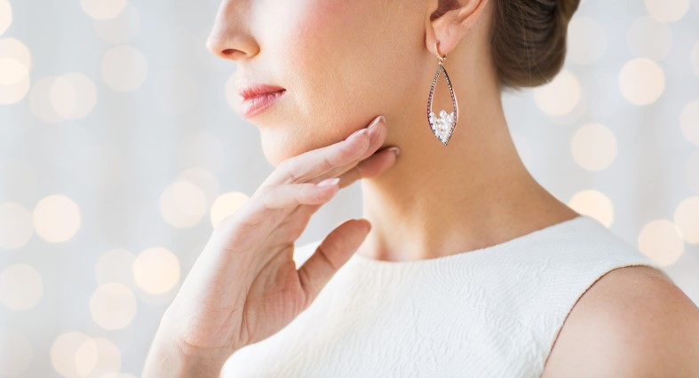 How to Clean Earrings? - Best Methods to Clean