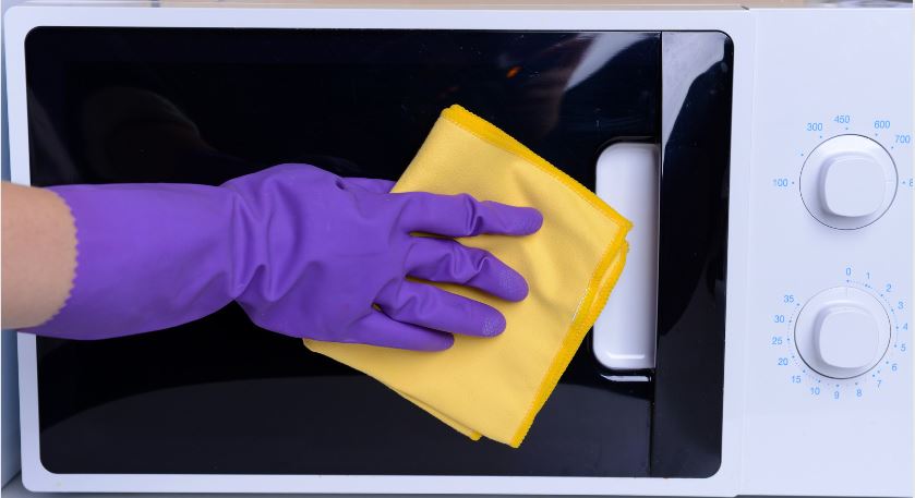 How to Clean a Microwave?