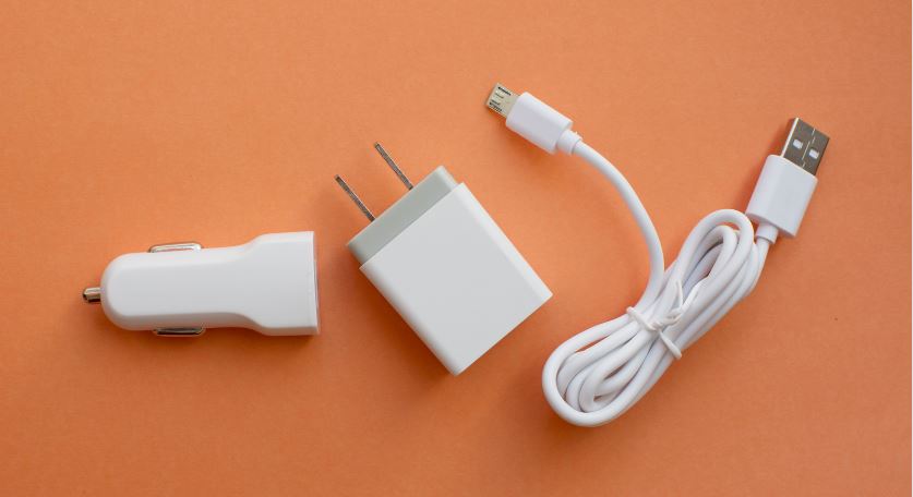 How to Clean iPhone Charging Port?