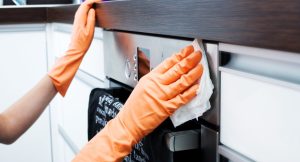 Remove the glass from the oven door