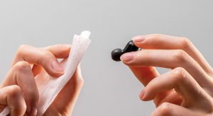 Step-by-step Guide on How to Clean Earbuds
