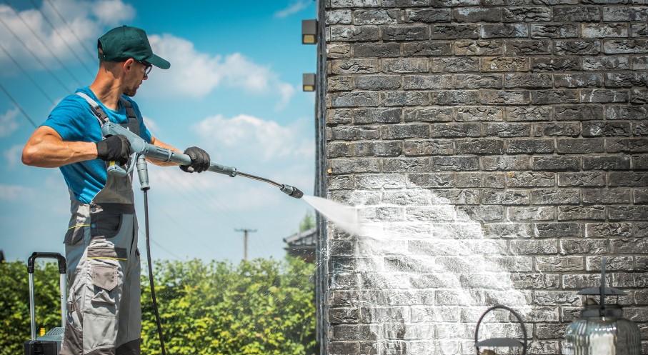 How to Clean Bricks?